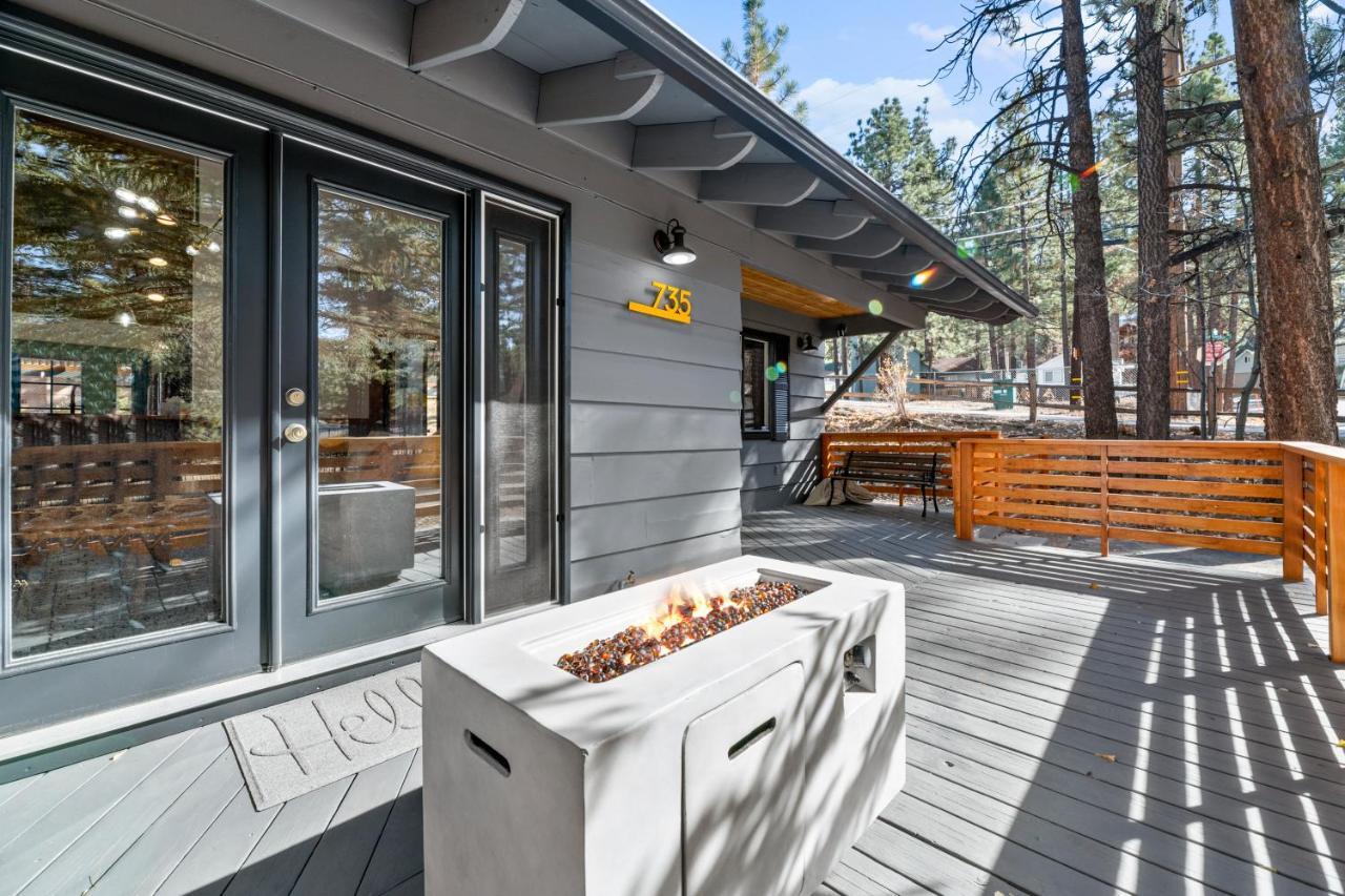 Yellow Pine Lodge - Charming Cottage Style Cabin With Peak-A-Boo Lake And Mountain Views Биг Беър Лейк Екстериор снимка